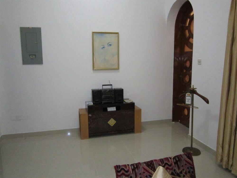 Qurum Beach Hotel Muscat Eksteriør billede